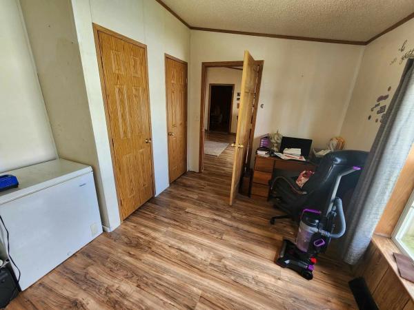 1994 Commodore   Home