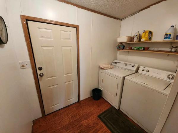 1994 Commodore   Home