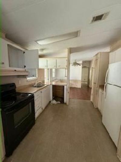 Photo 4 of 8 of home located at 7405 N Socrum Loop Rd Lot 94 Lakeland, FL 33809