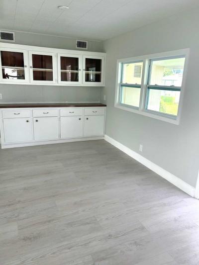 Photo 4 of 23 of home located at 2505 East Bay Dr. Largo, FL 33771