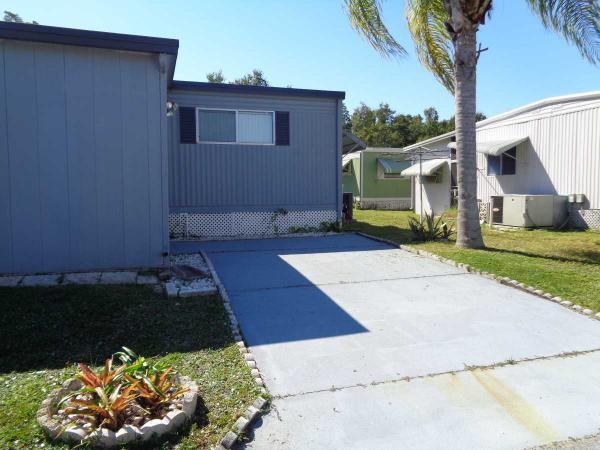 1983 TWIN Manufactured Home