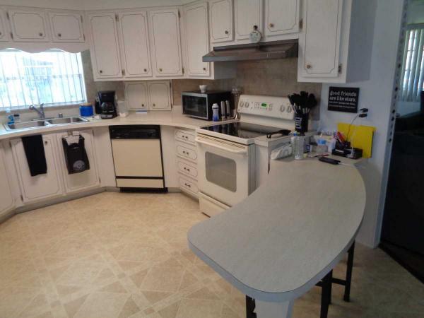 1983 TWIN Manufactured Home