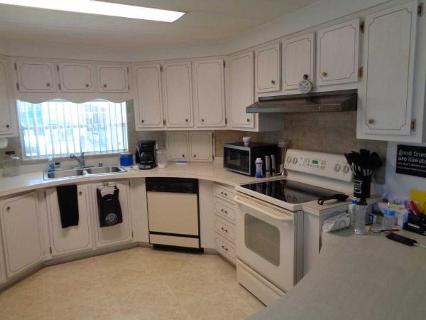 1983 TWIN Manufactured Home