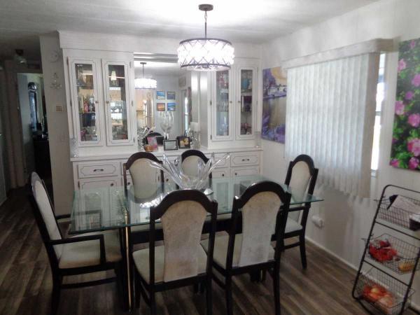 1983 TWIN Manufactured Home