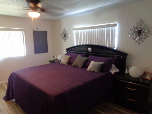 1983 TWIN Manufactured Home