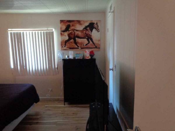 1983 TWIN Manufactured Home