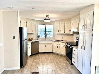 Photo 4 of 20 of home located at 276 Glenwood Lane Naples, FL 34112