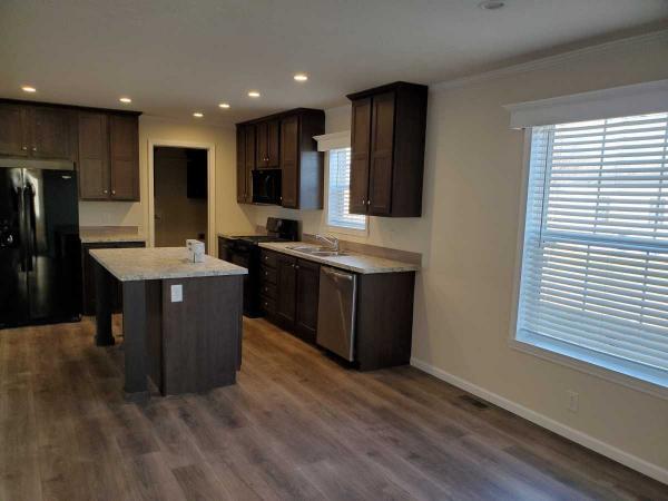 2021 Champion RA2464 201 Manufactured Home