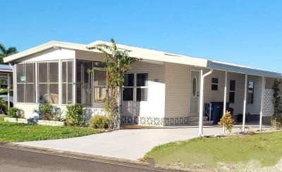 Photo 3 of 31 of home located at 326 Avocado St Bradenton, FL 34207