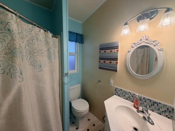 1990 Castle Manufactured Home