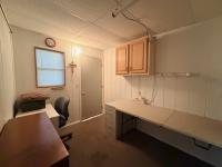 1990 Castle Manufactured Home