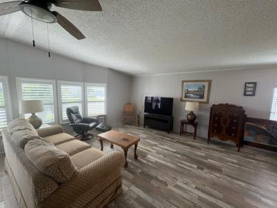 Photo 3 of 13 of home located at 446 Redwood Drive Sebring, FL 33876