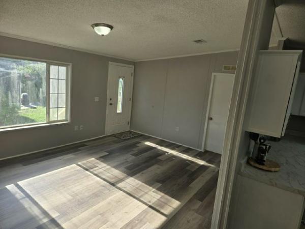 2004 FLeetwood Manufactured Home
