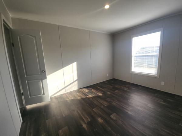 2022 Champion 24CSD2856L Mobile Home
