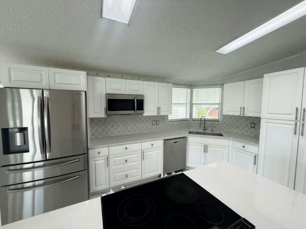 1998 Homes of Meritt Mobile Home For Sale