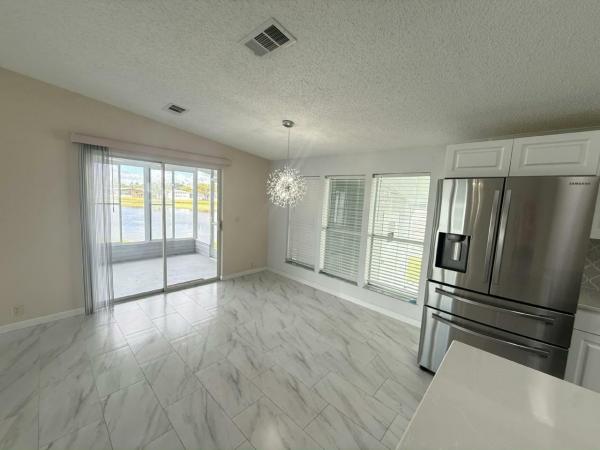 1998 Homes of Meritt Mobile Home For Sale