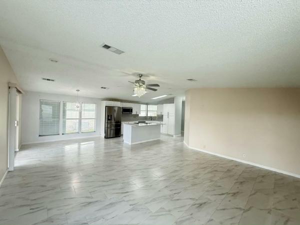 1998 Homes of Meritt Mobile Home For Sale