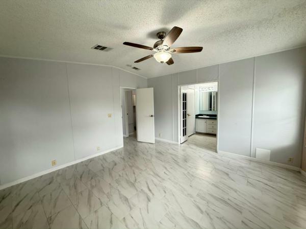 1998 Homes of Meritt Mobile Home For Sale