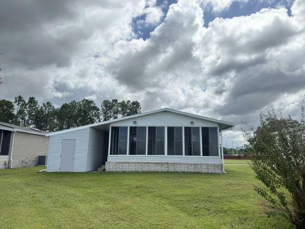 1998 Homes of Meritt Mobile Home For Sale