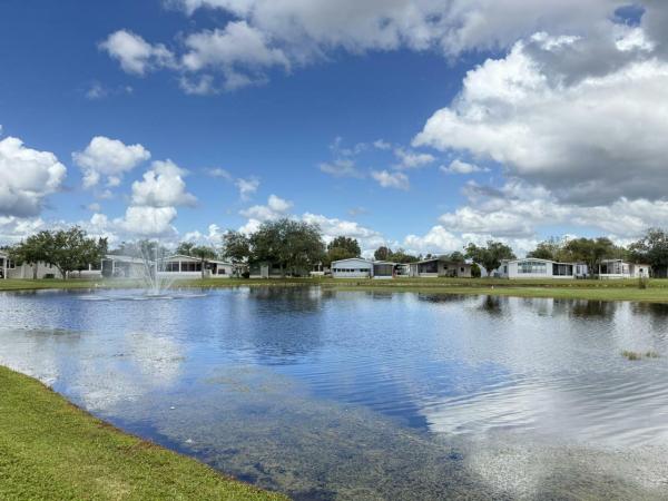 1998 Homes of Meritt Mobile Home For Sale