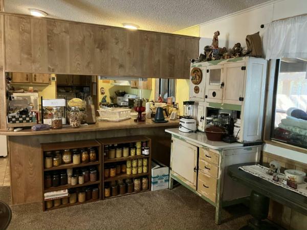 1985 CAVCO Mobile Home For Sale