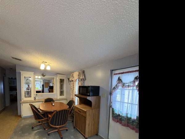 1989 TROP Mobile Home For Sale