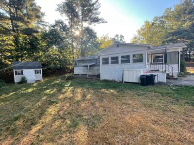 Photo 2 of 15 of home located at 16 Oak Grove Trail Nashua, NH 03062