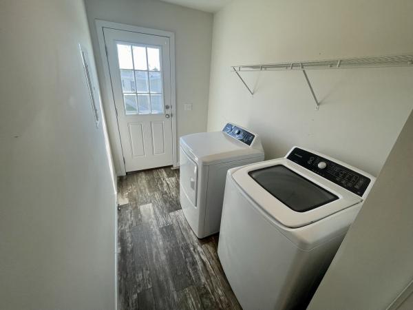 2017 Clayton 81SUN28523 Mobile Home