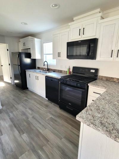 Photo 5 of 14 of home located at 4836 Eisenhower Dr Hudsonville, MI 49426
