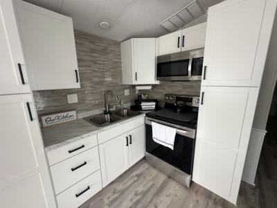 Photo 4 of 7 of home located at 5100 60th Street East O-54 Bradenton, FL 34203