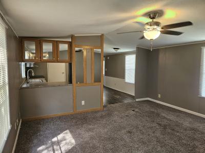 Photo 5 of 25 of home located at 38 Lynnwood Circle #15 Clarksville, TN 37040