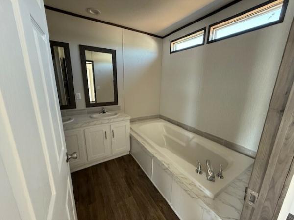 2025 Fleetwood Homes  Home