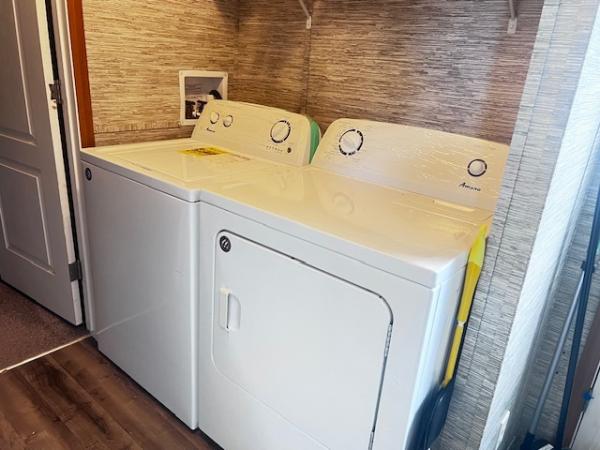 2016 Commodore Mobile Home