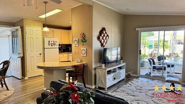 1990 SUNV  Home