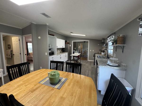 1995 Sweetwater Savannah Series Mobile Home