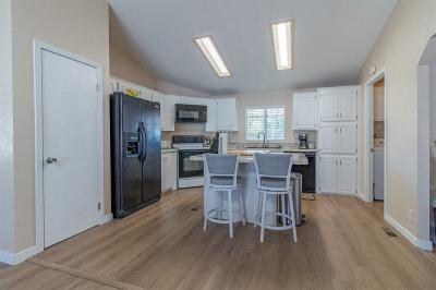 Photo 5 of 22 of home located at 182 Codyerin Dr. Henderson, NV 89074