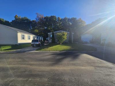 Photo 4 of 12 of home located at 1031 Falstaff Circle Northville, MI 48167