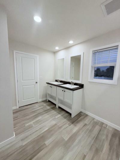 Photo 4 of 33 of home located at 22422 Cedar Channahon, IL 60410