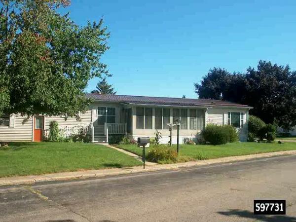 2000 SHAMROCK Mobile Home For Sale