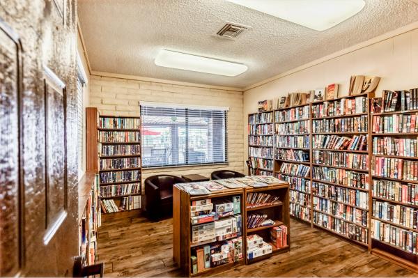 1988 Cavco Manufactured Home