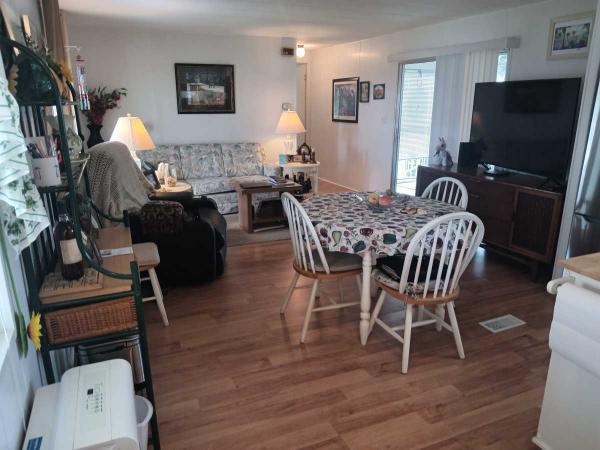 1980 BUDD Manufactured Home