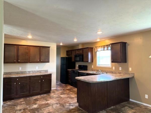 2014 Clayton 81SUN28523 Mobile Home