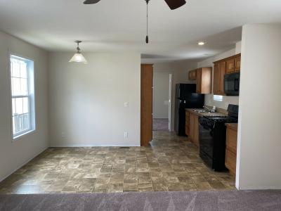 Photo 2 of 10 of home located at 906 Cour Retta Warren, MI 48091
