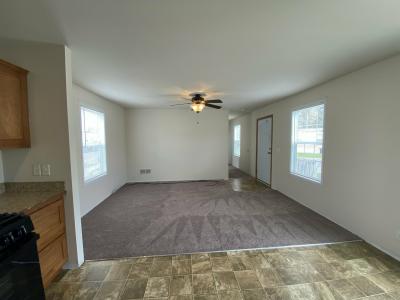 Photo 3 of 10 of home located at 906 Cour Retta Warren, MI 48091