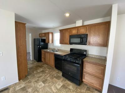 Photo 4 of 10 of home located at 906 Cour Retta Warren, MI 48091