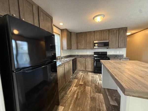 2022 Clayton - Wakarusa Mobile Home