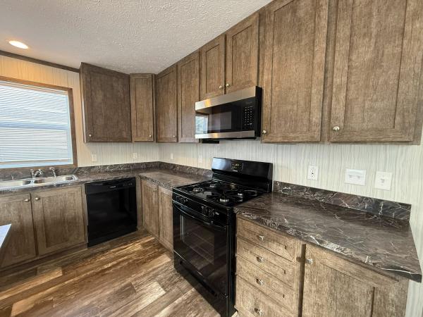 2022 Clayton - Wakarusa Mobile Home