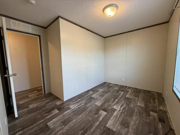 2022 Clayton - Wakarusa Mobile Home