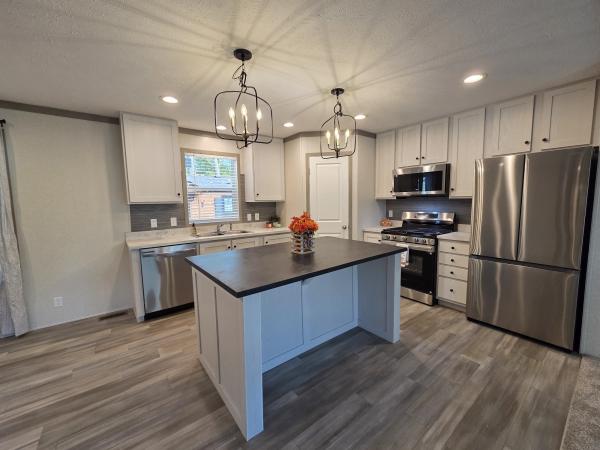 2025 Clayton 5228-5785 Pulse  Home