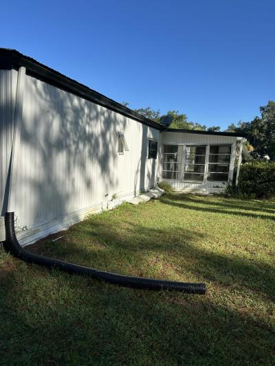 Photo 4 of 14 of home located at 7197 Woodland Drive Brooksville, FL 34601